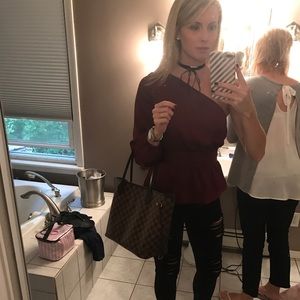 Meet your Posher, Danielle